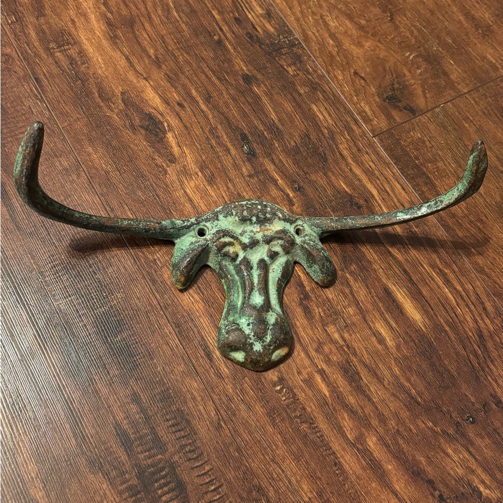 Rustic Bull Head Wall Decor
